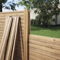 Poste Skimia Marrón 240x9x4,5 Cm Blooma 9 Poste Skimia Marrón 240x9x4,5 Cm Blooma -Jardinería Equipos Tienda 5059340668871 25c BI